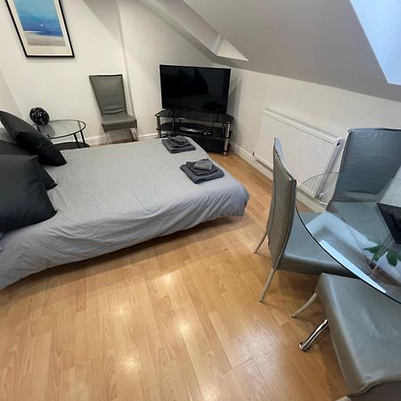 Cosy Penthouse Suite Happily Sleeps Up To Five Halifax Exterior foto